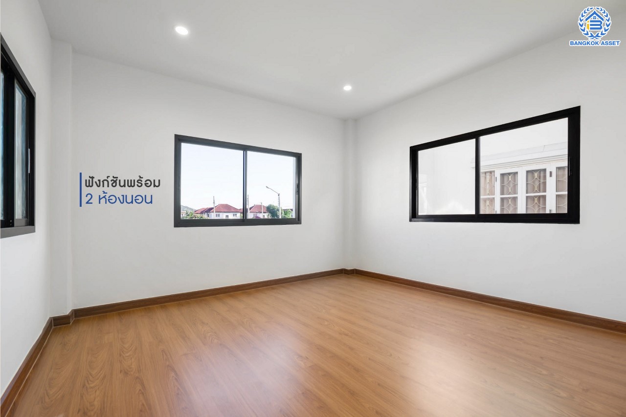 บ้านมือสองตกแต่งใหม่ ม.นันทนาการ์เด้นท์1 ราชพฤกษ์-ท่าอิฐ หลังมุม แบรนด์ Property Perfect หลังใหญ่พร้อมอยู่ เนื้อที่ 19.5 ตร.ว. ฟังก์ชัน 2 ห้องนอน 2 ห้องน้ำ บนทำเลเดินทางสะดวก เข้า-ออกได้ ทั้งถ.ราชพฤกษ์ และถ.รัตนาธิเบศร์ ใจกลาง 2 เซ็นทรัล และใกล้รถไฟฟ้าสถานี "บางรักน้อยท่าอิฐ" เพียง 5 นาที